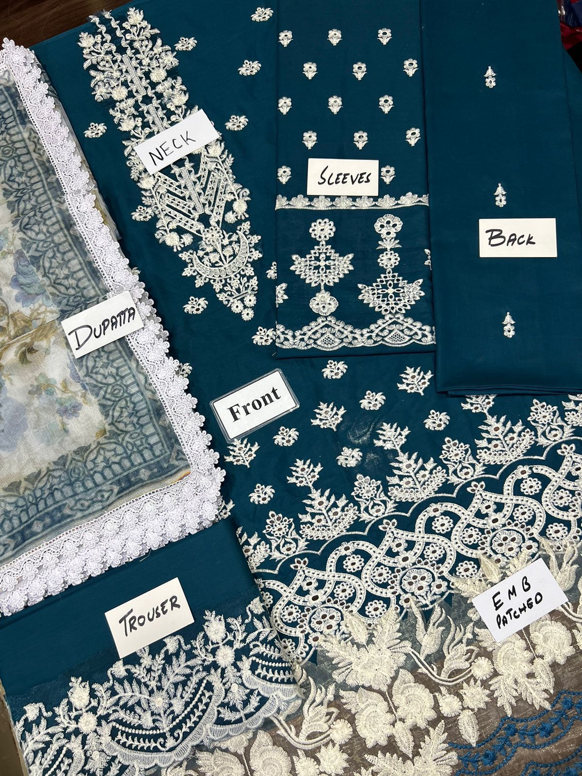 ☆Brand Name : Zainab Chottani☆ ☆Fabric Details : Cotton &  Silk☆