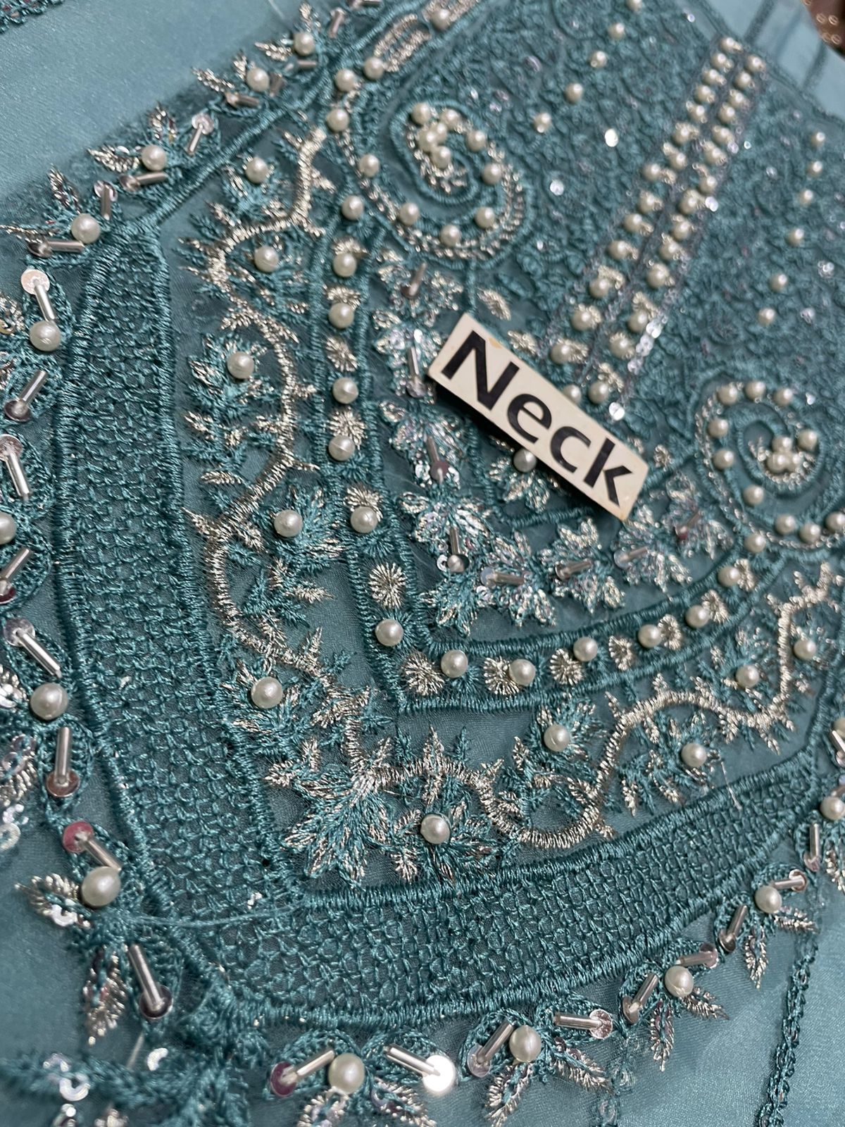 Presenting The Most Hit Brand Maryam’s Hit Code Article 3pc Unstitched Organza Suit