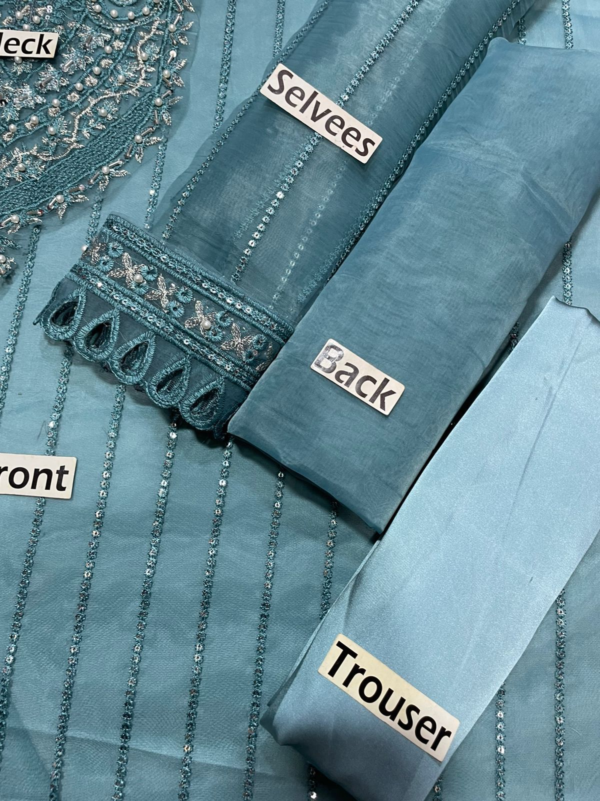 Presenting The Most Hit Brand Maryam’s Hit Code Article 3pc Unstitched Organza Suit